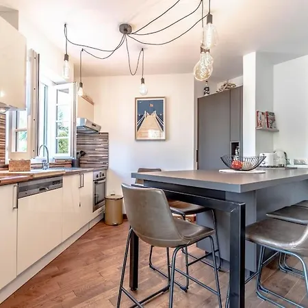Apartment Anais De Saint-tropez, Bel Appartement, Avec Piscine Et Jardin, Au Coeur De Tropez